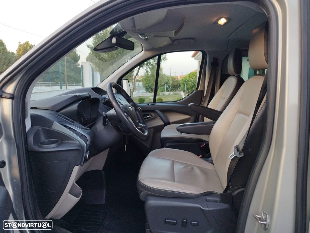 Ford Transit Custom  2.2 Tdci 125 Cv L2H1 Cabine  Dupla 5 Lugares - 16