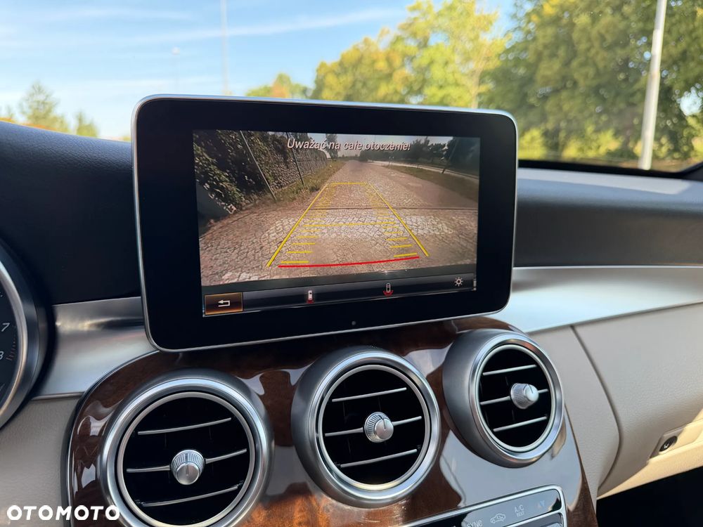 Mercedes-Benz Klasa C 300 9G-TRONIC - 29