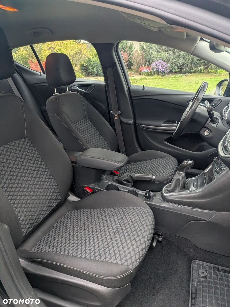 Opel Astra 1.4 T Enjoy - 14