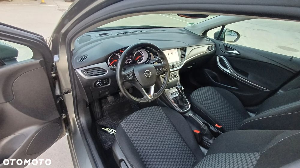 Opel Astra 1.6 D (CDTI) Start/Stop Innovation - 16