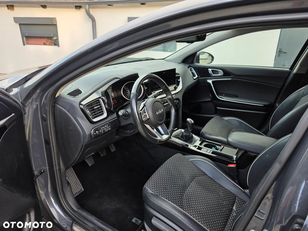 Kia XCeed - 11