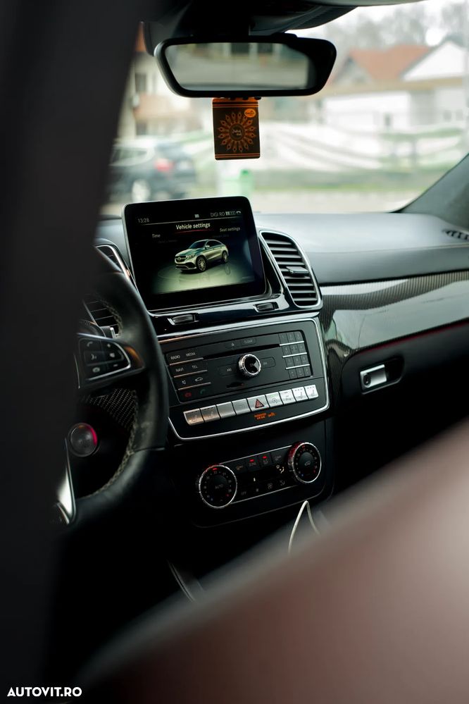 Mercedes-Benz GLE - 18