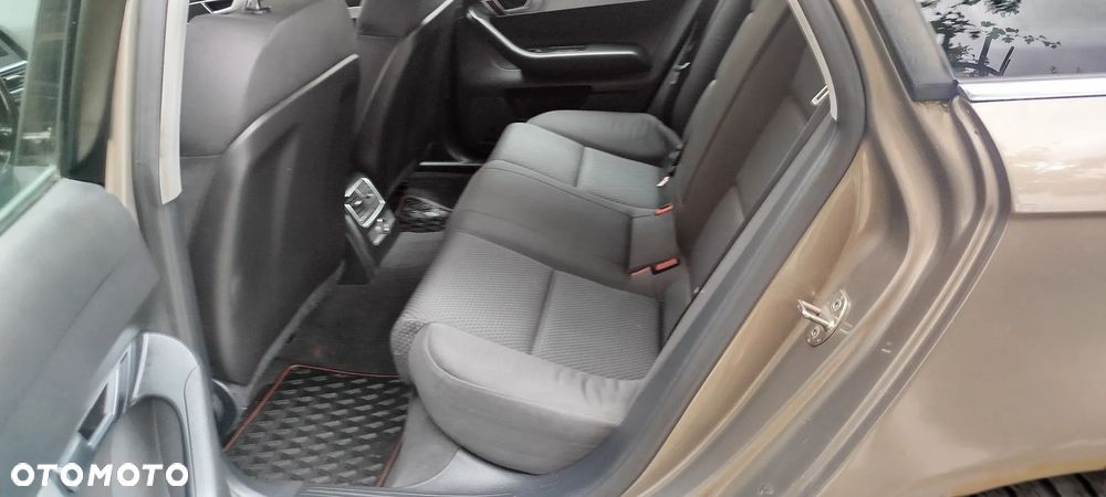 Audi A6 Avant - 15
