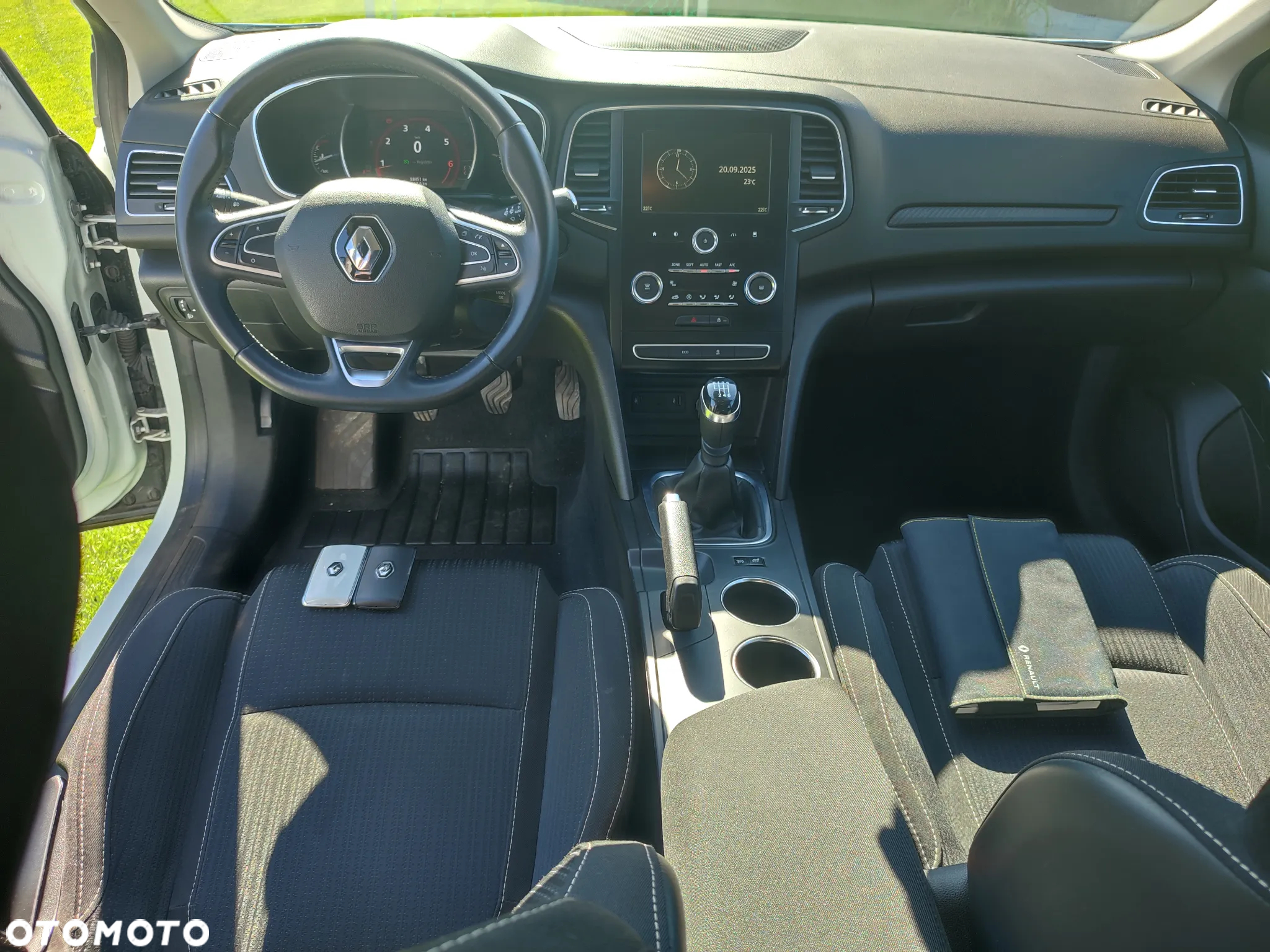 Renault Megane 1.3 TCe FAP Intens - 16