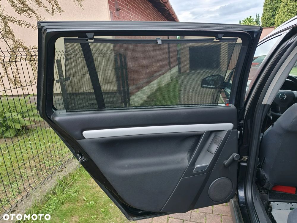 Opel Vectra 1.8 CDX - 19