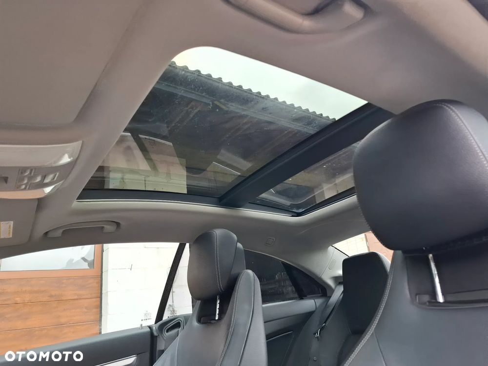 Mercedes-Benz Klasa E - 22