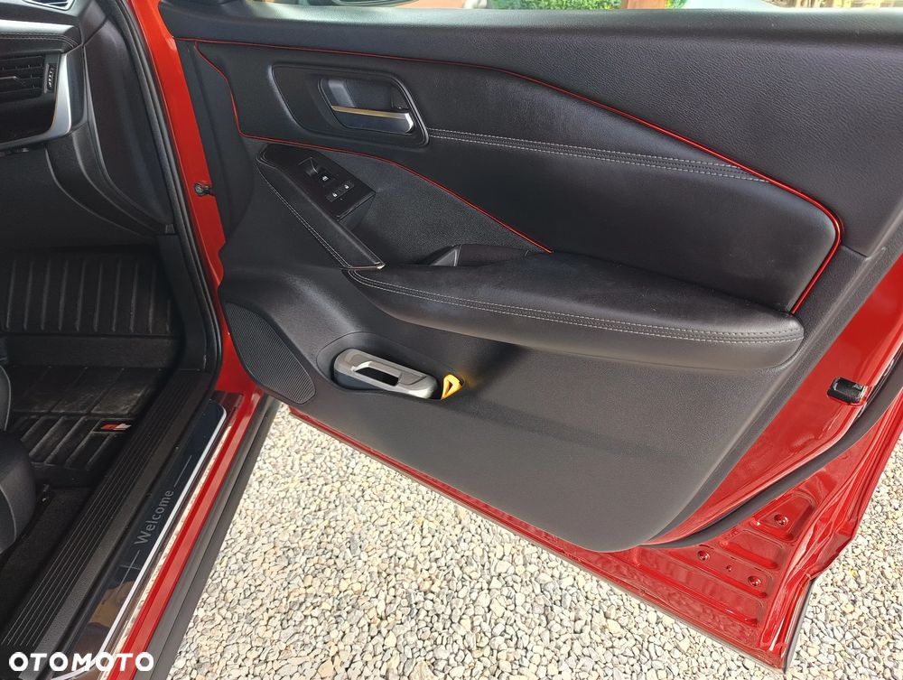 Nissan Qashqai 1.3 DIG-T N-Connecta DCT - 9