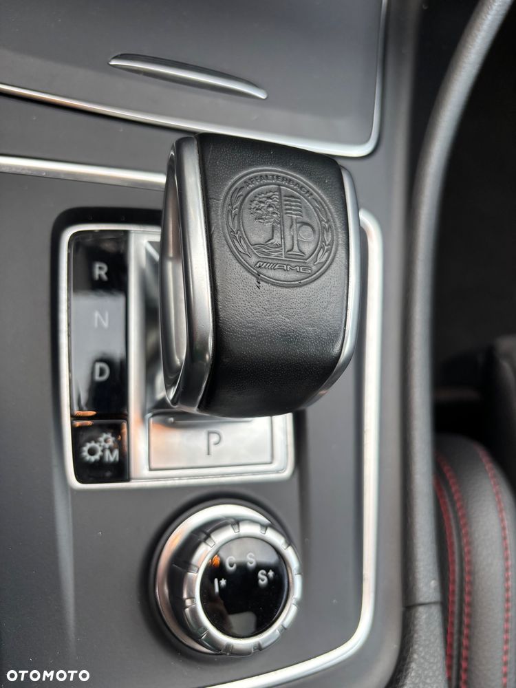 Mercedes-Benz CLA AMG 45 4-Matic - 40