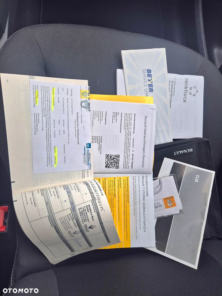 Renault Clio 1.2 16V 75 Yahoo - 27