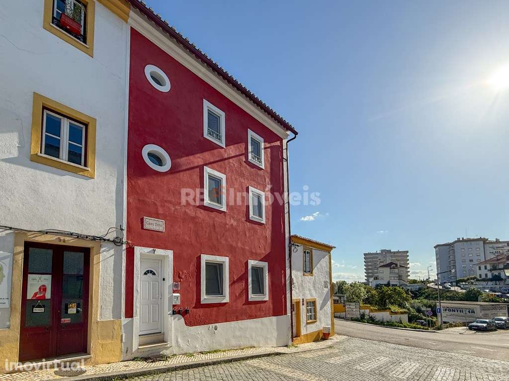 Alojamento Local em Funcionamento, c/ 3 Frações em Abrantes - Grande imagem: 5/41