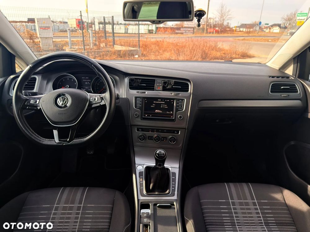 Volkswagen Golf 1.2 TSI BMT Comfortline - 11