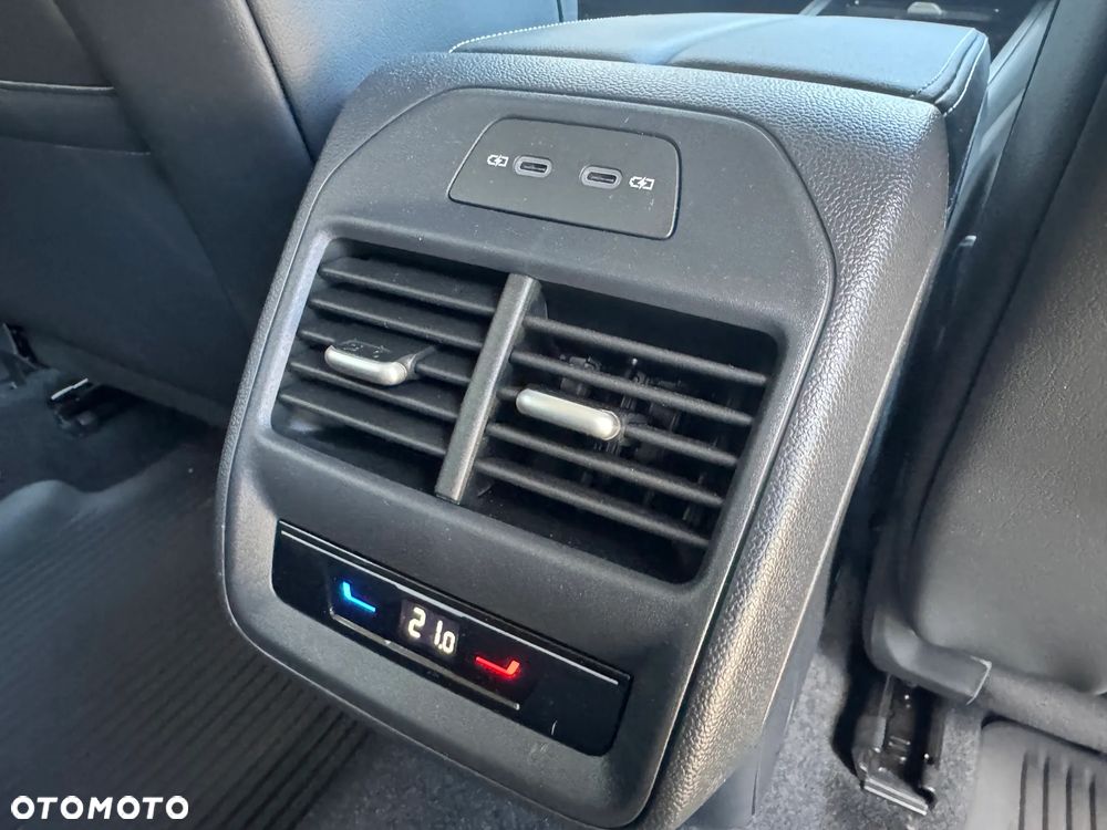 Volkswagen Passat - 17
