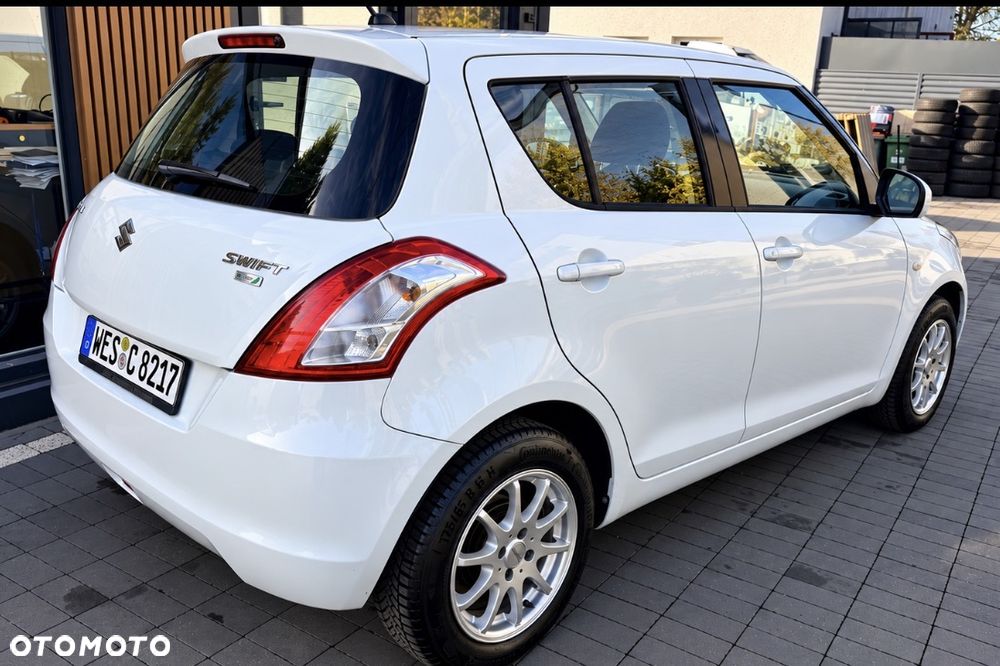 Suzuki Swift 1.3 DDiS 16v GLX DPF - 9