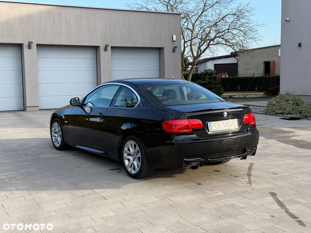 BMW Seria 3 318i - 4