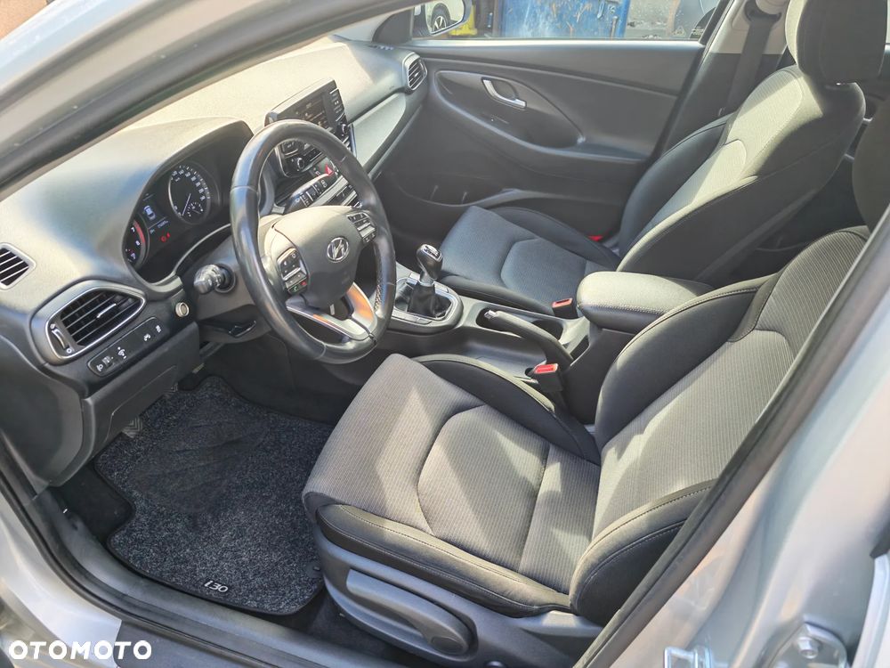 Hyundai i30 1.4 GO - 22