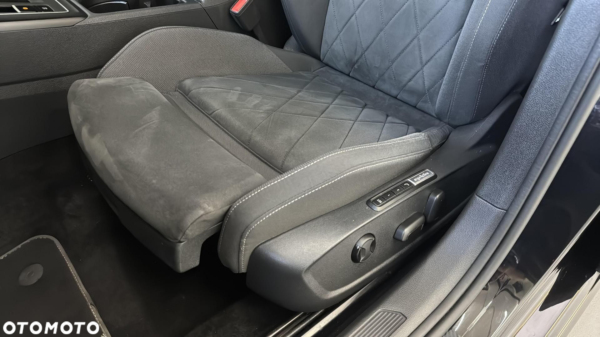 Volkswagen Golf VIII 2.0 TDI Style DSG - 14