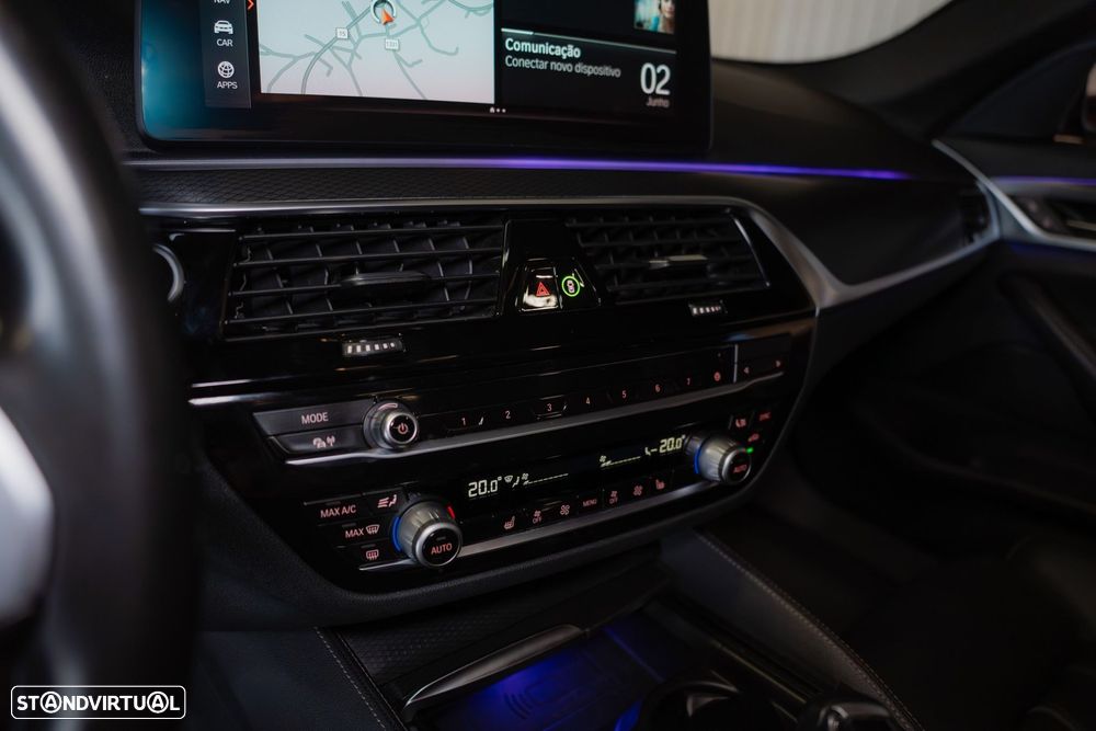 BMW 520 e Pack M - 37