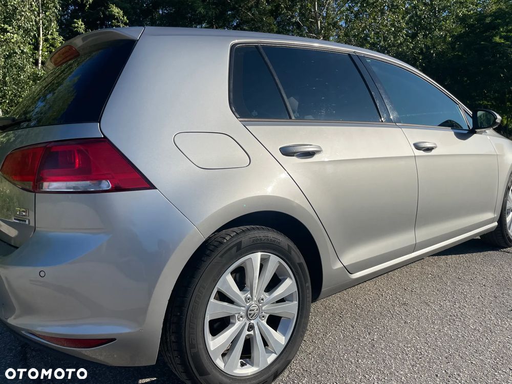 Volkswagen Golf - 18