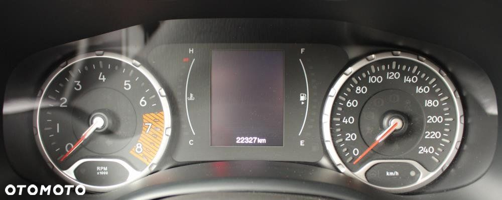 Jeep Renegade - 16