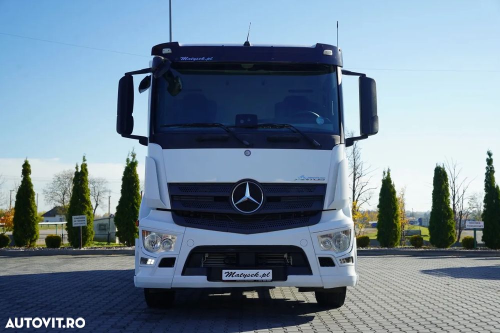 Mercedes-Benz ANTOS 1835 / CAMION RIGID / CAROSERIE CU PRELATĂ - 6,1 M / PLATFORMĂ HIDRAULICĂ DHOLLANDIA - 2.000 KG / EURO 6 - 10