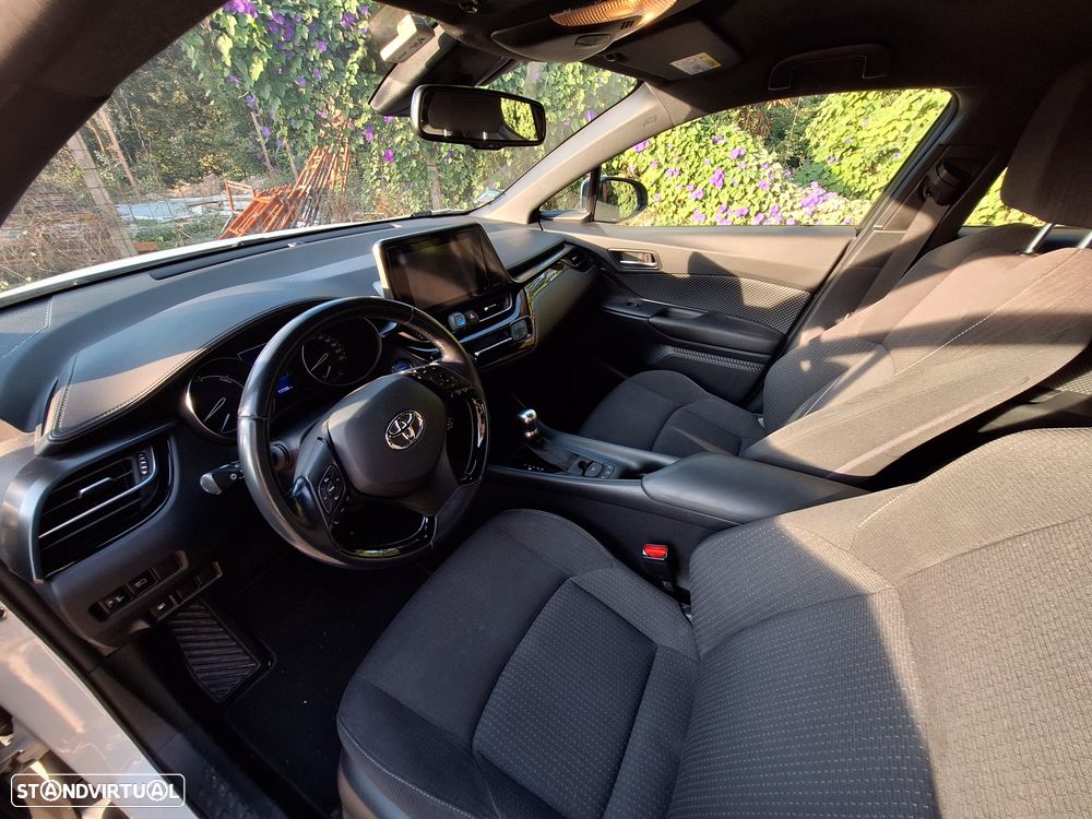 Toyota C-HR 1.8 HSD Comfort - 10