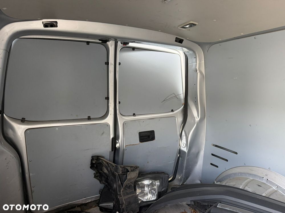 Volkswagen Transporter - 13