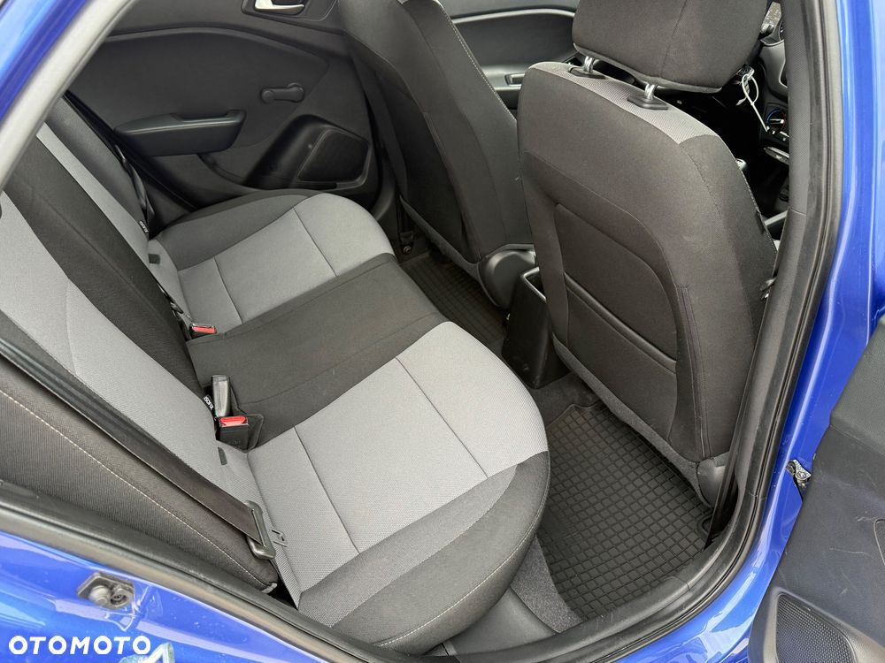 Hyundai i20 1.2 GO - 22