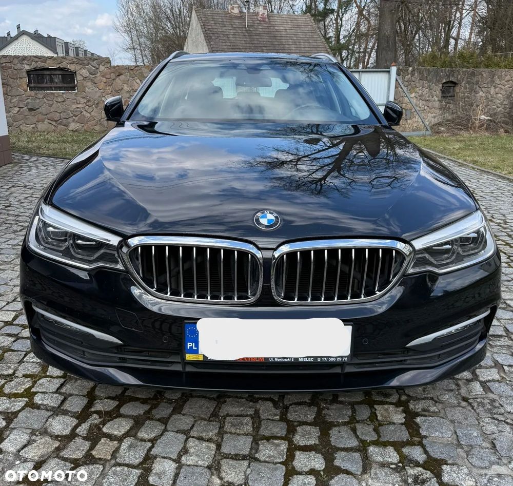 BMW Seria 5 530d xDrive Sport Line - 2