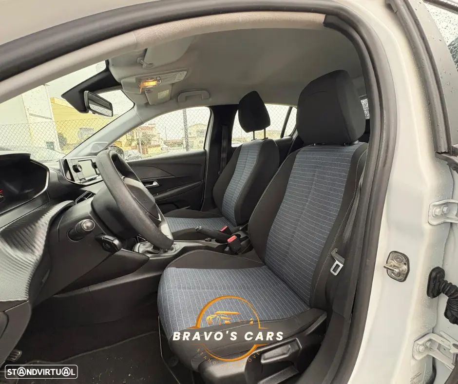 Peugeot 208 - 10