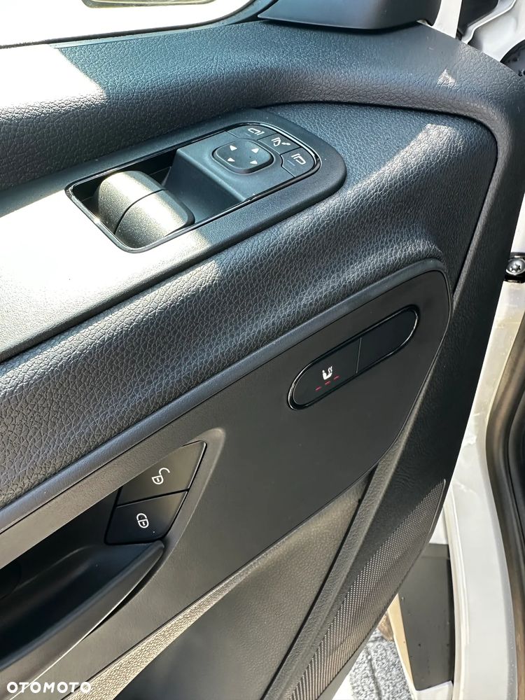 Mercedes-Benz Sprinter - 12