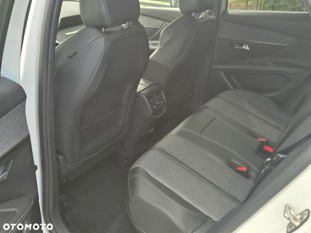Peugeot 3008 225 e-EAT8 Allure Pack - 11