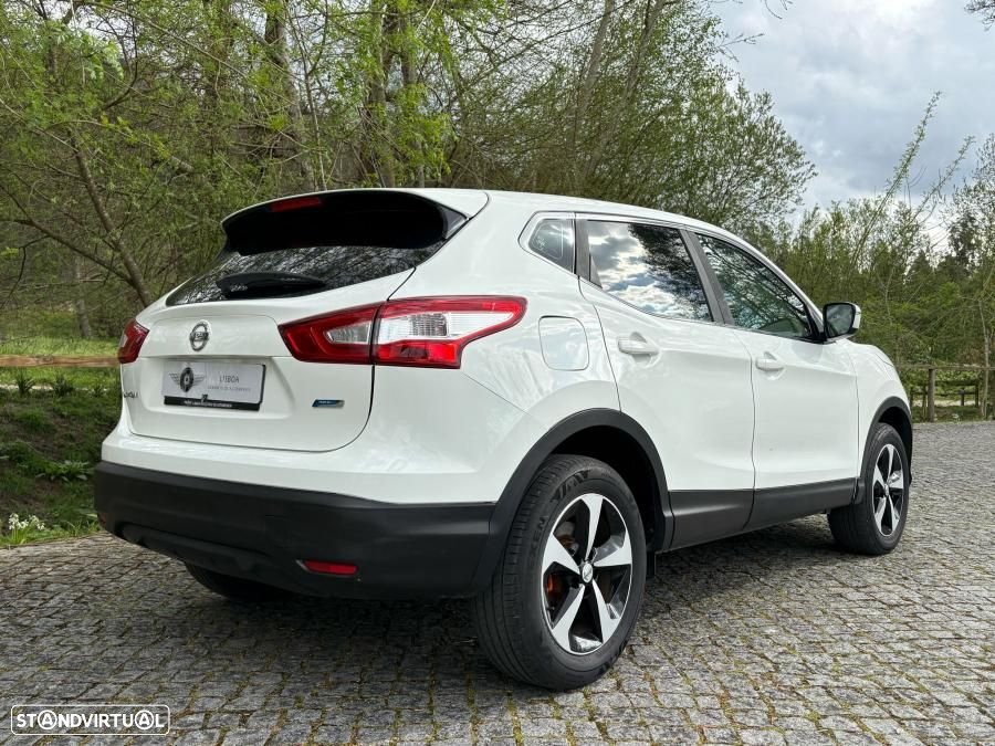 Nissan Qashqai 1.5 dCi Tekna Premium 17 - 15