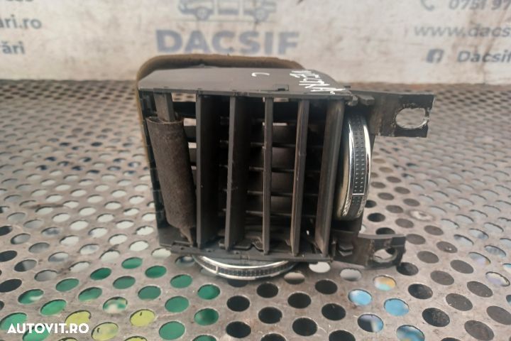 Grila ventilatie bord dreapta Opel Vectra C [facelift] [2005 - 2009] - 2