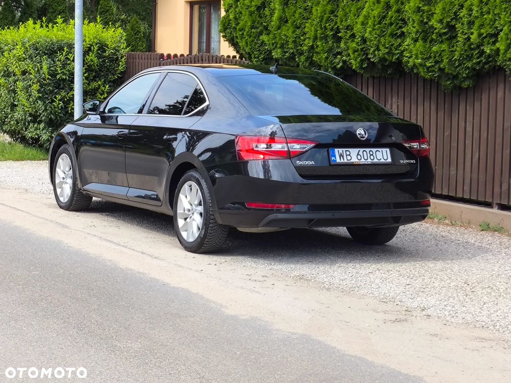 Skoda Superb 1.4 TSI ACT DSG Ambition - 4