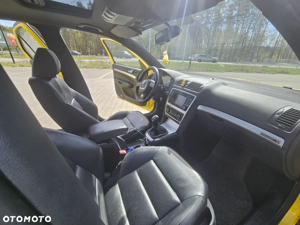 Skoda Octavia 2.0 TDI DPF RS - 14