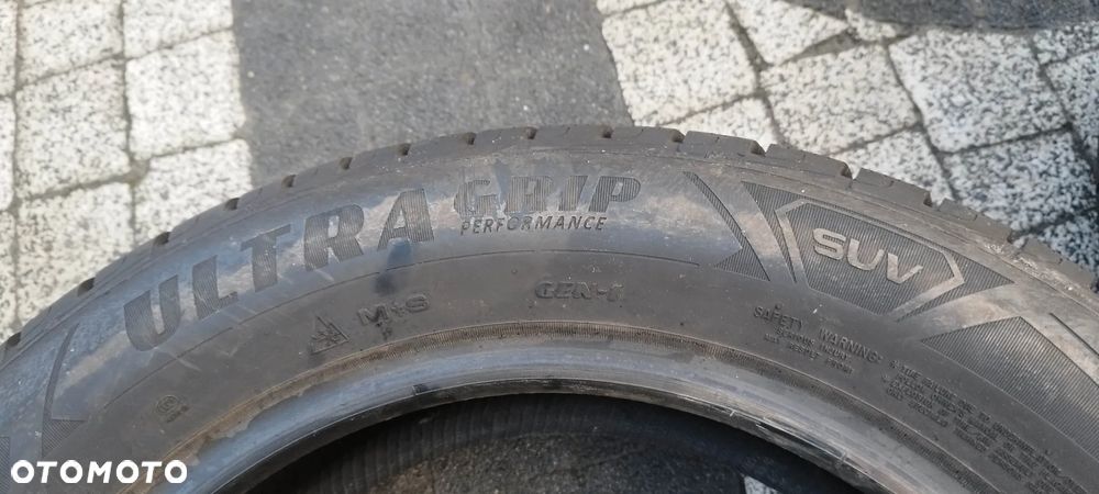 215/60/17 goodyear ultra grip suv performance - 4