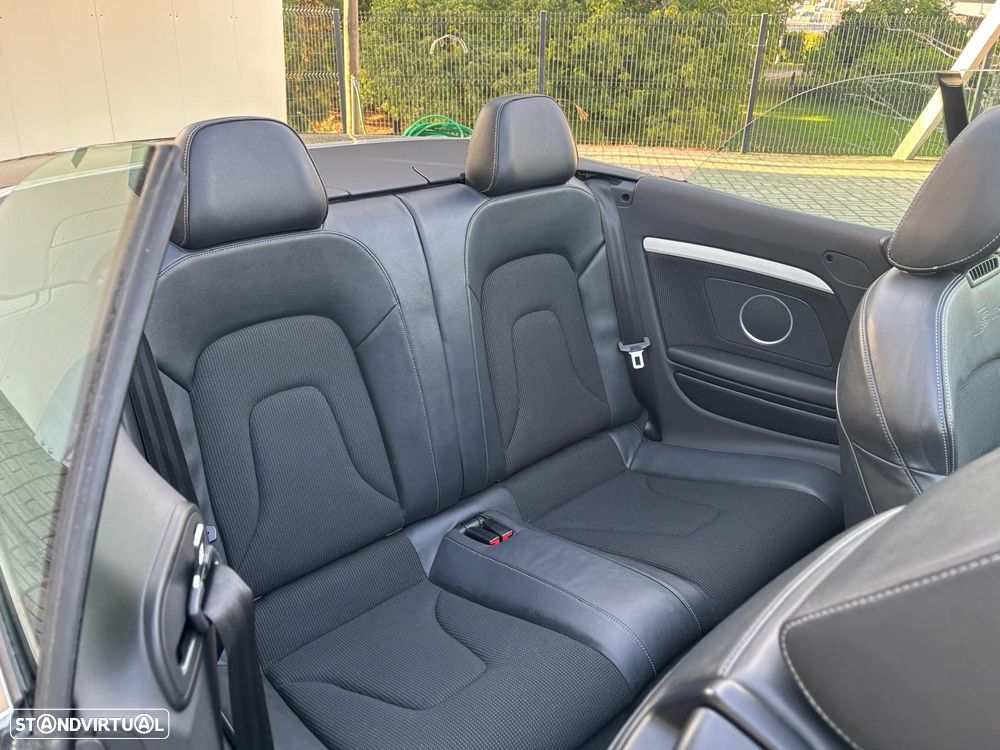 Audi A5 Cabrio 2.0 TDi S-line - 8