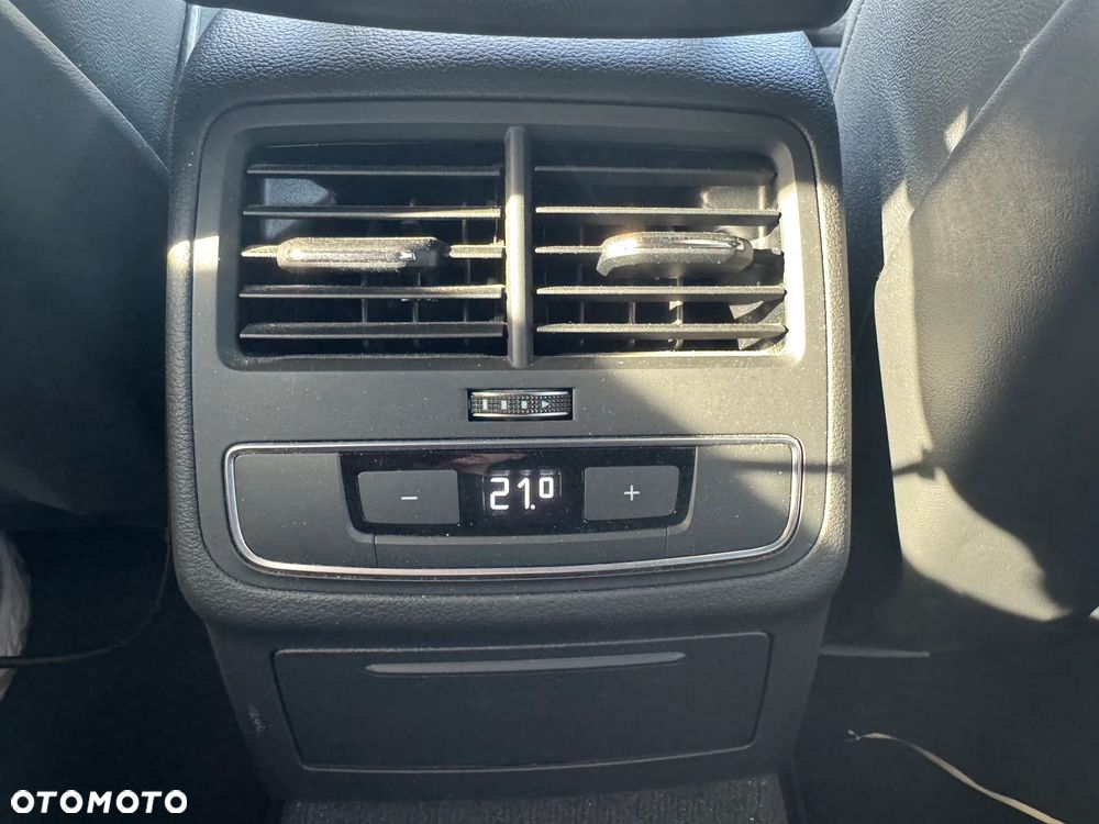 Audi A4 Avant 2.0 TDI DPF S line Sportpaket - 23