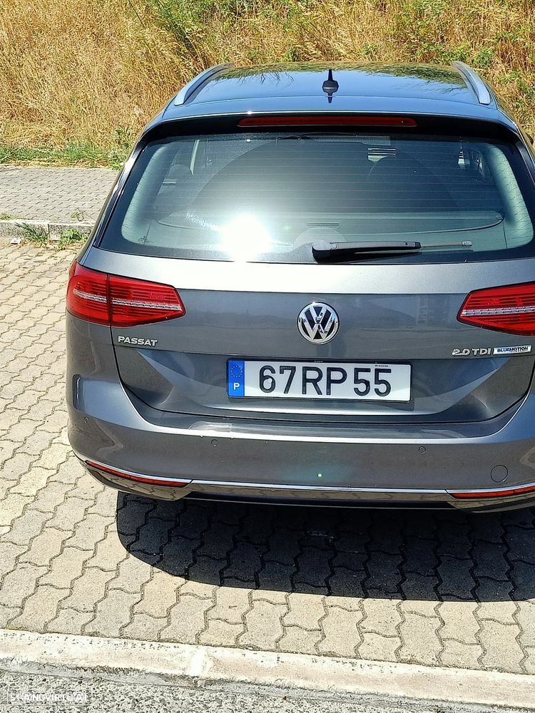 VW Passat Variant 2.0 TDI Highline DSG - 11
