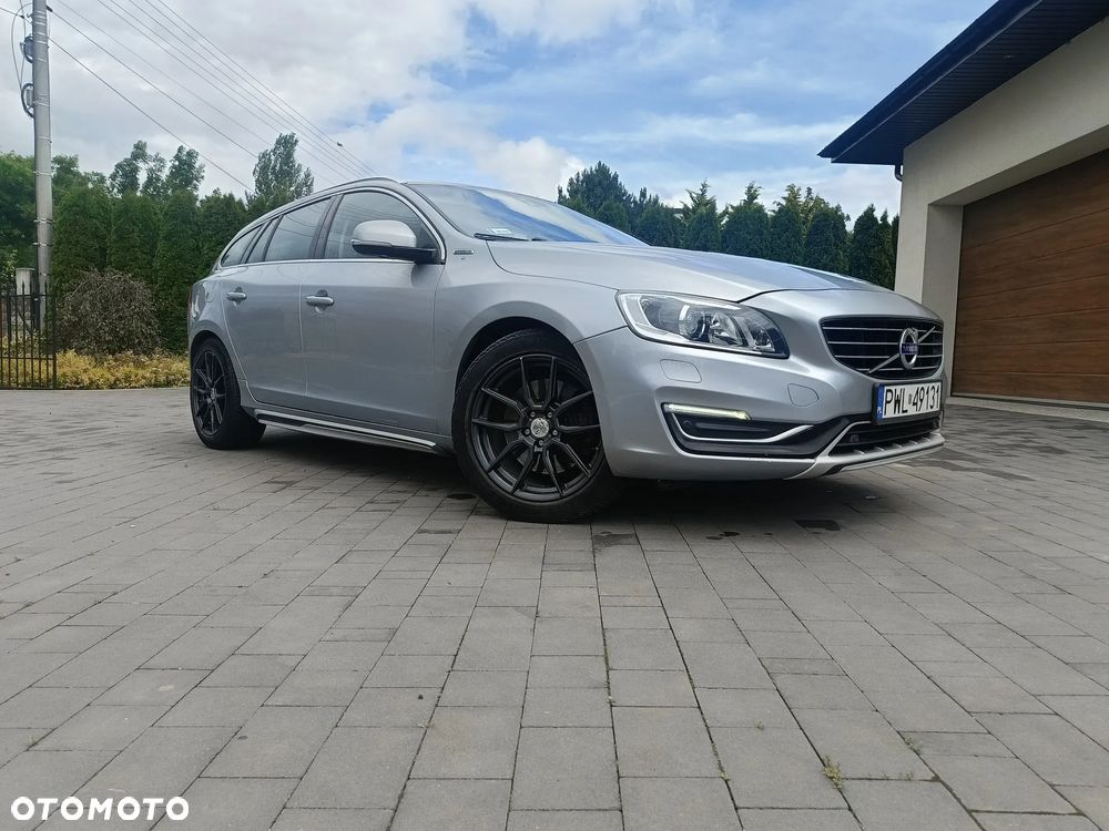 Volvo V60 D6 AWD Plug-in Hybrid Summum - 19