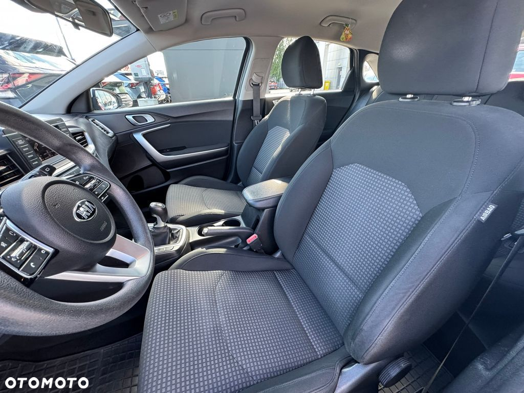 Kia Ceed 1.6 CRDi SCR S - 10