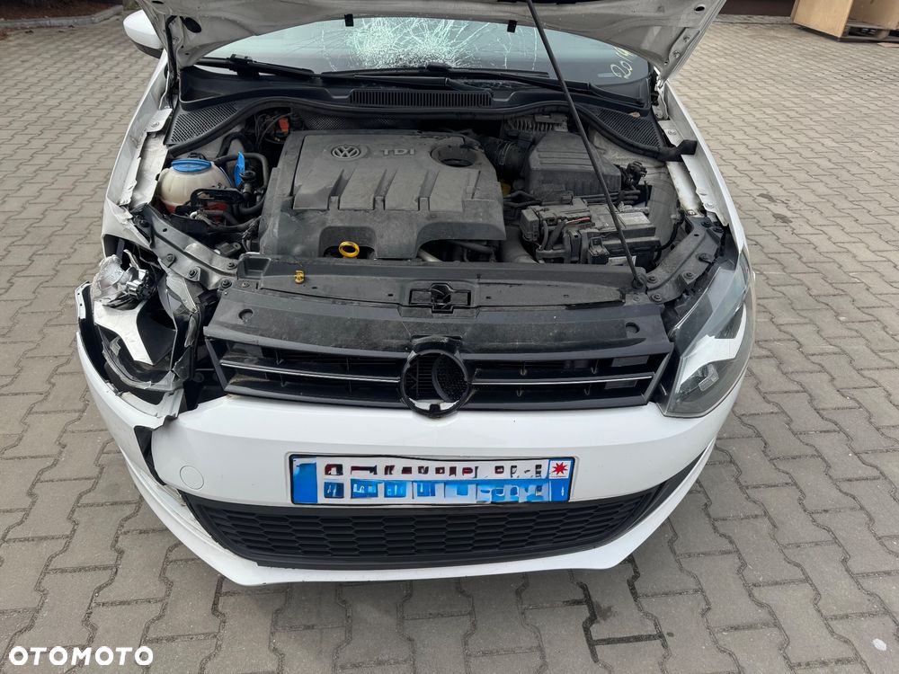Volkswagen Polo 1.6 TDI Comfortline - 24