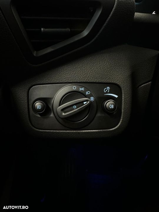Ford Kuga 2.0 TDCi 4WD Powershift Titanium - 25