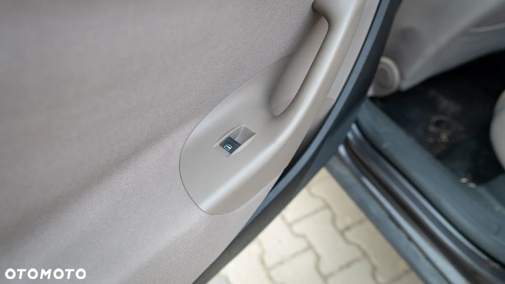 Volkswagen Passat Variant 1.8 TSI Comfortline - 18