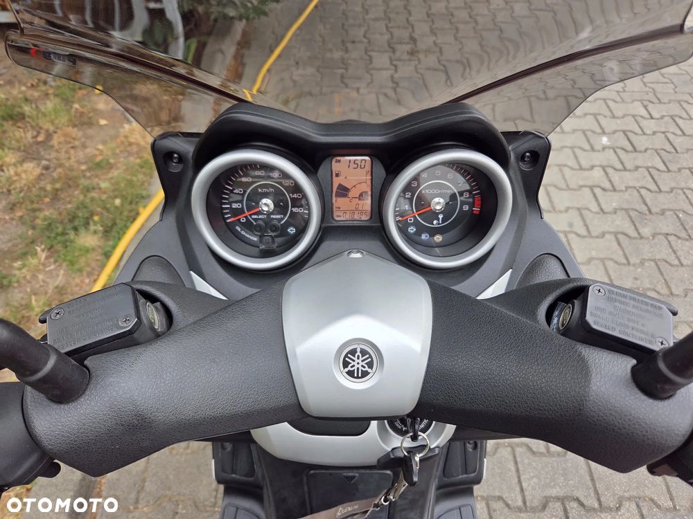 Yamaha X-max - 7