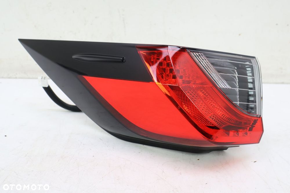 TOYOTA RAV4 V LAMPA PRAWA TYŁ 81550-42230 - 1