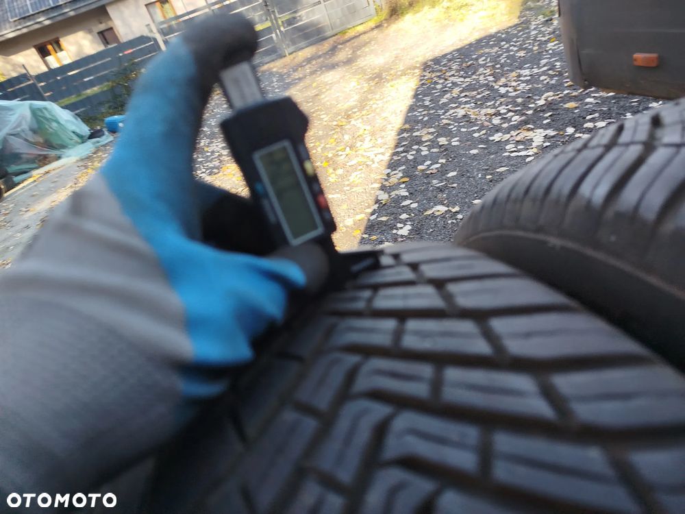 195/65R15 91T Continental AllseasonContact 4x95% bieżnika - 6