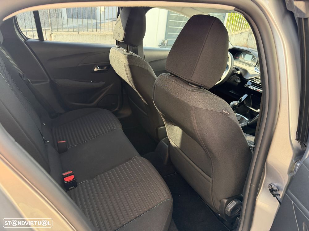 Peugeot 208 - 6