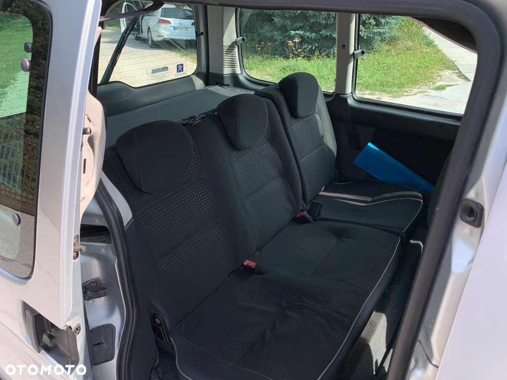 Peugeot Partner Combi 1.4 - 17