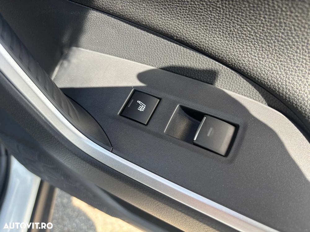 Toyota RAV4 2.5 PHEV VVT-iE 4x4 Style Bi-Tone - 19